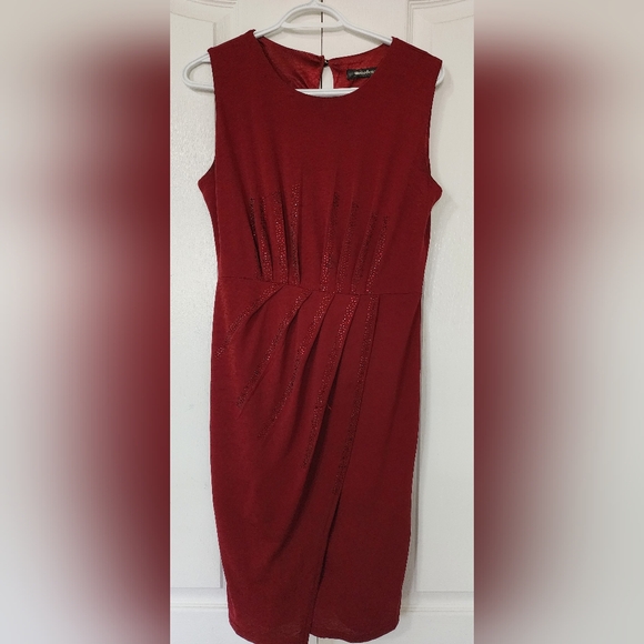 Dress - Picture 1 of 2